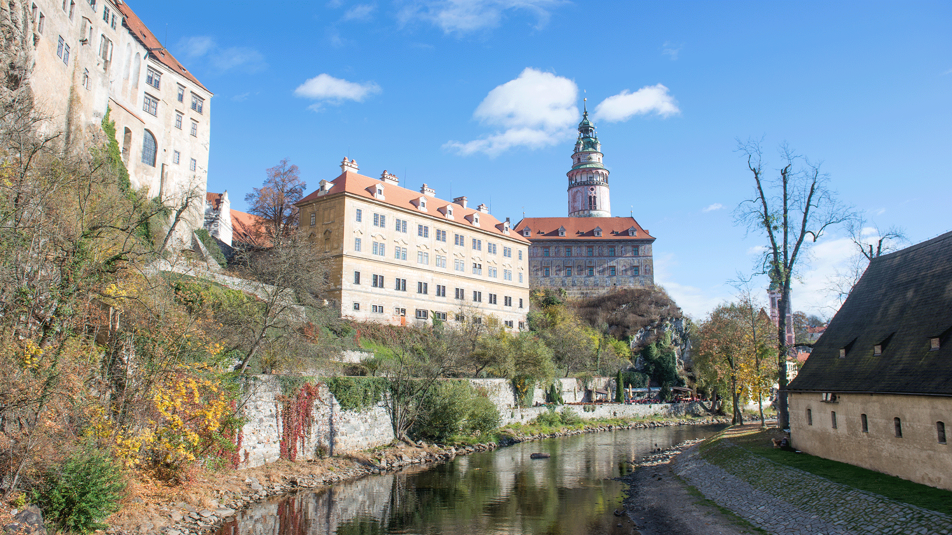 czech-republic-krumlov-castle