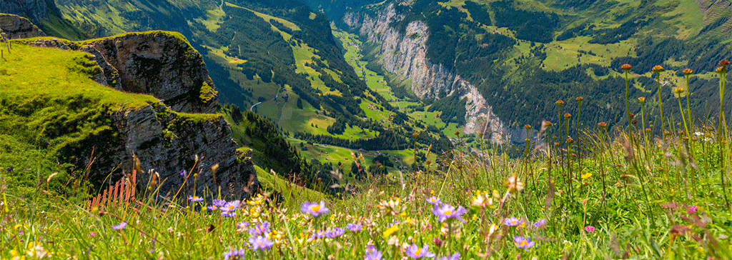 switzerland-lauterbrunnen-valley-landscape