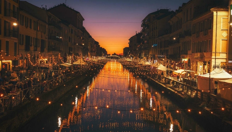 alzaia_naviglio_grande_milano_italy_5