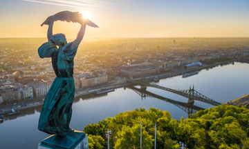 Liberty Statue on Gellért Hill