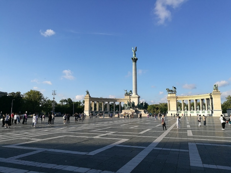 Heroes' Square