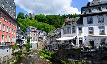 germany-monschau-river-view