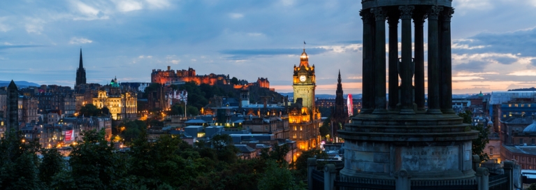 scotland-edinburgh-calton-hill-night-masthead