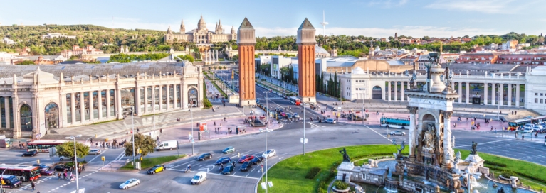 spain-barcelona-plaza-de-espana-summer-masthead