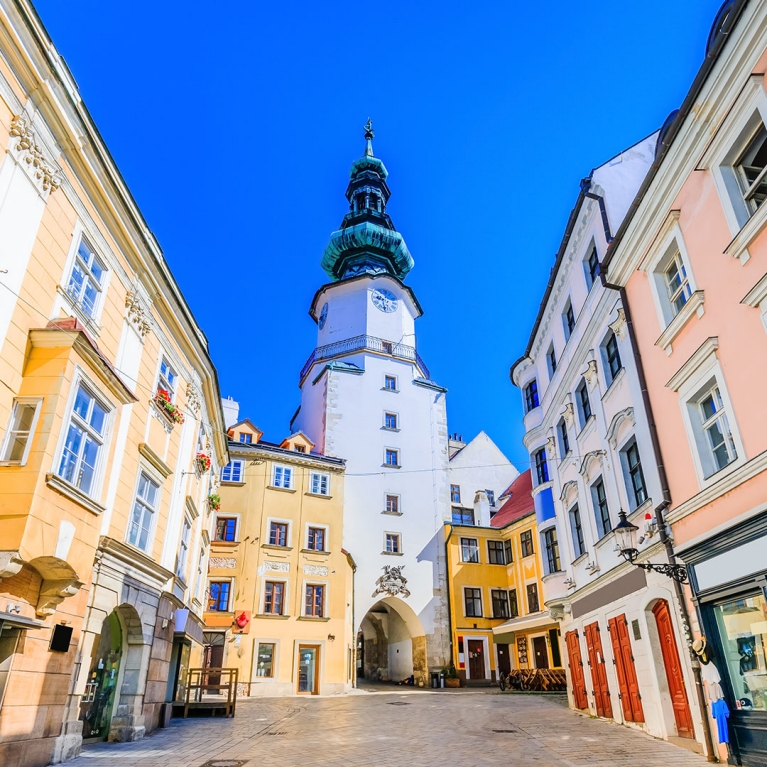 sqare-slovakia-bratislava-gate-city-center