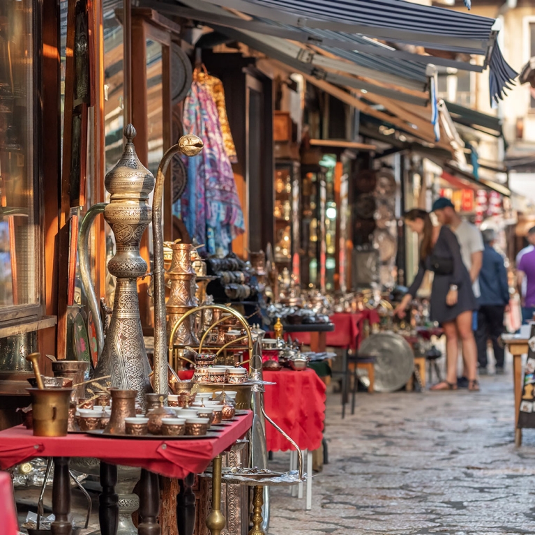 square-bosnia-herzegovina-sarajevo-old-center-shops