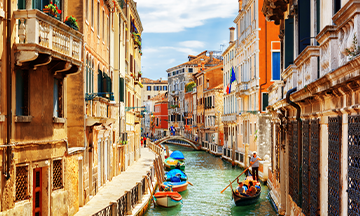 italy-venice-rio-marin-channel-boats-gondolas