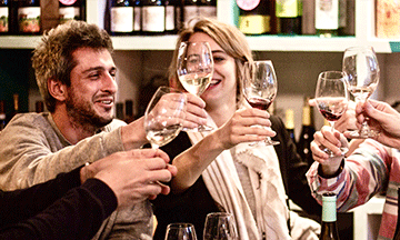 secret-food-tours-toasting-wine-tasting-barcelona-spain